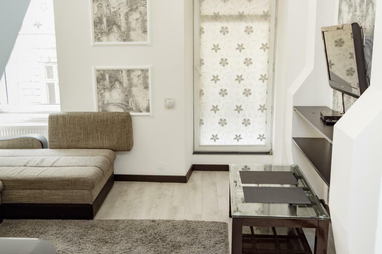 Transitional Havryky Apartment Львов Экстерьер фото